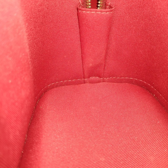 LOUIS VUITTON - Alma BB Red Vernis w/ Thick LV Strap R993 - Picture 7 of 9